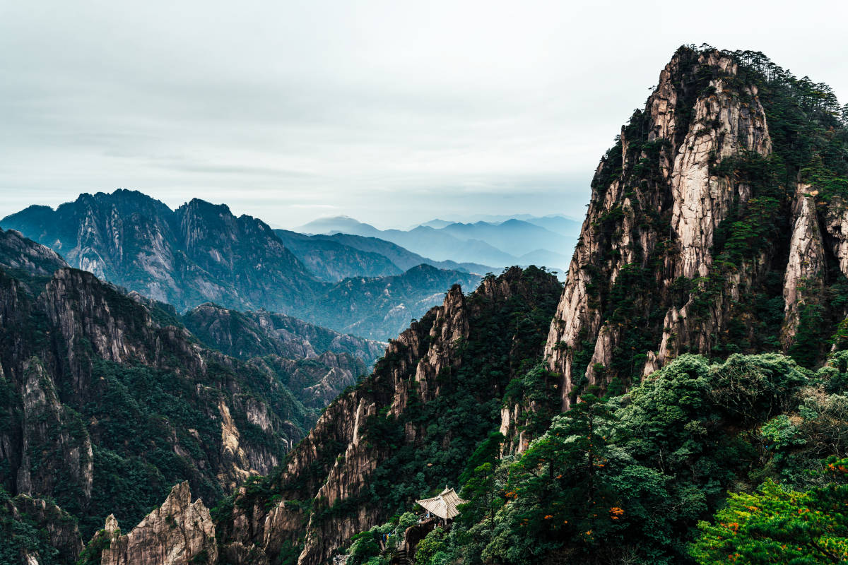 最新黄山游记,最新黄山游记，奇山异景，美不胜收